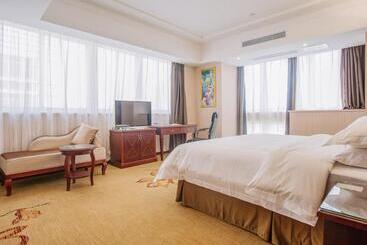 Vienna Hotel Jiangxi Yingtan International Glasses City