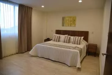 هتل Suites San Pedro