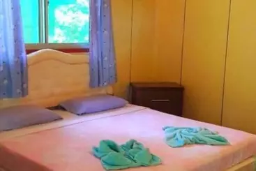 Sukau Backpackers B&b