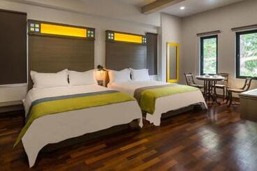 Treasures Hotel And Suites