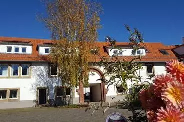 ホテル Seminar & Gästehaus Burghof Stauf