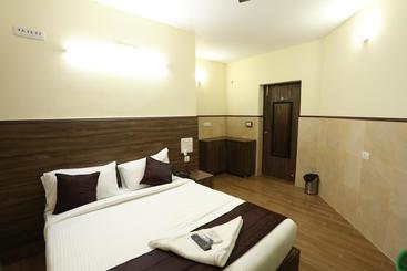 Hotel Season 4 Residences   Nungambakkam Near Us Consulate, Apollo Hospital, Shankar Nethralaya
