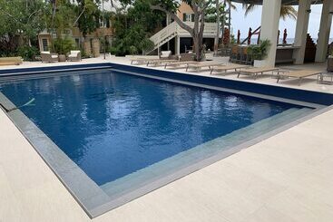 استراحتگاه The Fred Adults Only