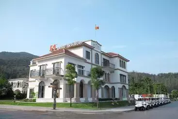 استراحتگاه Swiss Belvillas Solavita Binh Tien