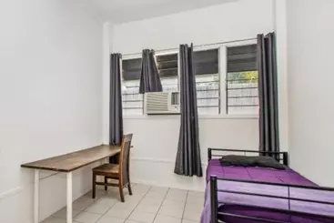 هاستل Avenues Xchange