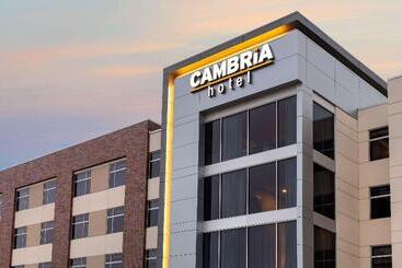 Cambria Hotel Omaha Downtown