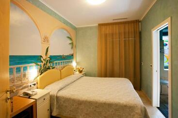 ホテル Jasmin Charme