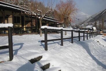 洋房  Camping El Jabalãƒæ’ã‚â­ Blanco