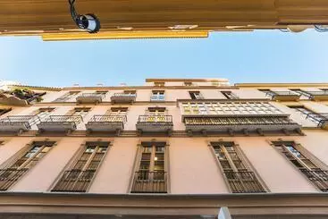 Apartamentos Debambú Larios