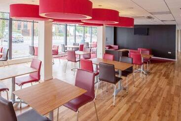 فندق Travelodge Winnersh Triangle