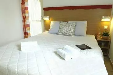 Hotelli Vvf Château Sur La Vienne Lac De Vassivière