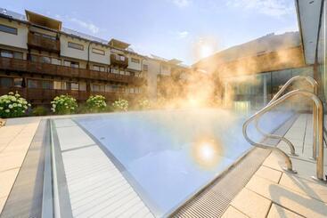 Hotell Ferienanlage Central