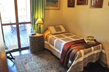 ホテル Ford House Retreat