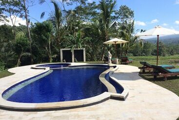 בית מלון כפרי Great Mountain Views Villa Resort