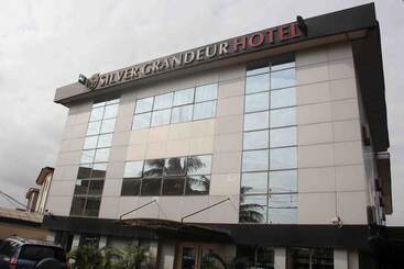 Hotel Silver Grandeur
