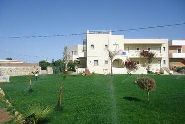 דירות לתיירים Almyra Apartments & Suites