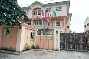 Britannia Hotel & Suites