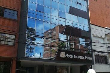 فندق Laureles Plaza