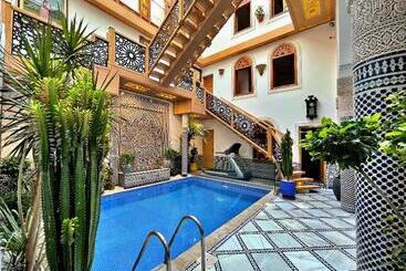 酒店 Riad Marjana Suites & Spa