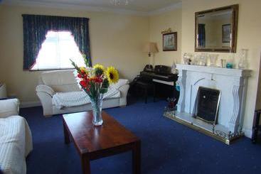 مبيت وإفطار Fern Hill Guest House