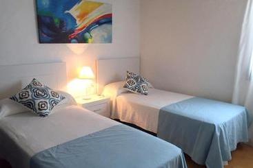 Apartman Complejo Piscina Binisafua