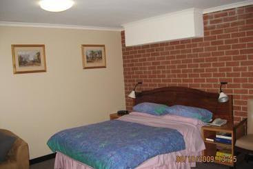 Отель Richmond Lodge