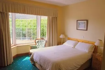 Killarney House Bed & Breakfast