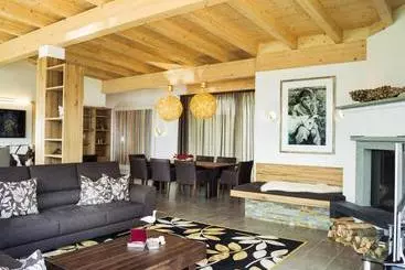 ホテル Alpenparks Residence Zell Am See
