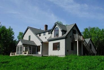 فندق Three Pines Bed And Breakfast