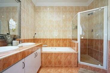 בית מלון כפרי La Loggia B&b