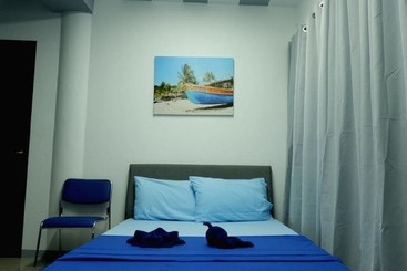 בית מלון כפרי Mactancebu Airport Budget