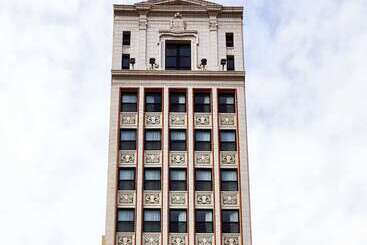 The Siren Hotel, An Ash