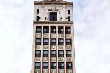 The Siren Hotel, An Ash