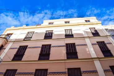 Apartaments turístics Letmalaga Comedy