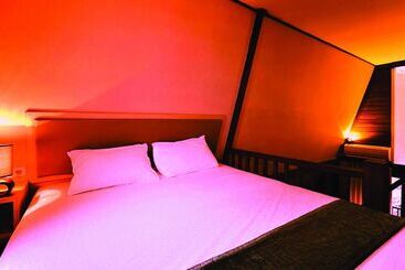 Szálloda Cirebon Waterland