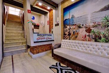 호텔 O Ganpati Plaza