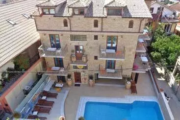 Hotel Leda Suites