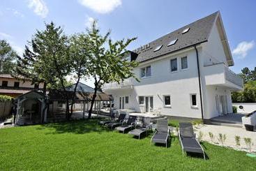 בית מלון כפרי Villa Oliver