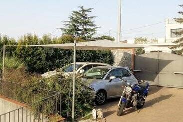 هتل Villa Feluchia Tra Il Mare E Il Vulcano