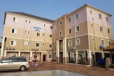 Beck Flo Hotel & Suites Ent