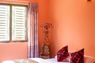 هتل Green Hill Rest Camp