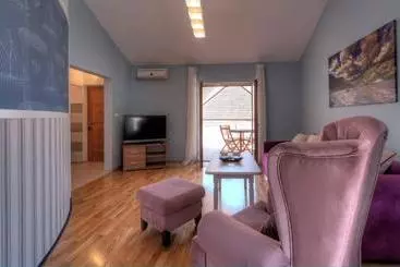 هتل Wukovic Apartments