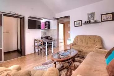هتل Wukovic Apartments