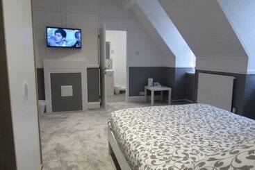 فندق Pear Tree Inn