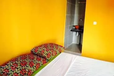 هتل Viavia Senegal Dakar   Hostel