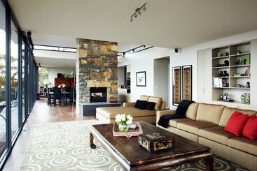 هتل Dragonfly Lodge