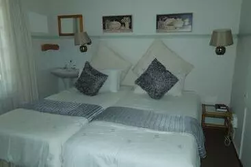 Hotelli Lilac Lodge Purple House