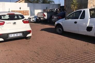 בית מלון כפרי Tassili Lodge