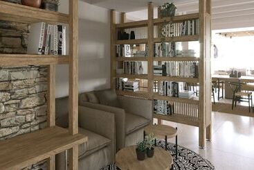 Otel Aqua Bay Suites