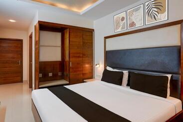 Hotel Super Townhouse Arcot Road Near Kauvery Hospital